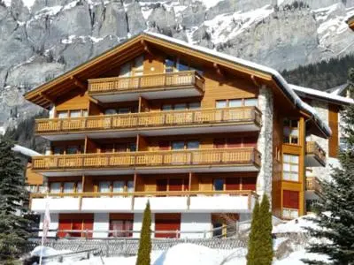 Ein allgemeiner Bergblick oder ein Berglick von der Ferienwohnung aus