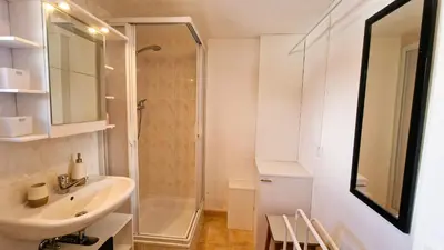 Ein Badezimmer in der Unterkunft Pra Charris - La Forclaz - Appartement