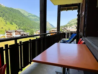 Ein allgemeiner Bergblick oder ein Berglick von der Ferienwohnung aus