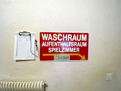 Ein Zertifikat, Auszeichnung, Logo oder anderes Dokument, das in der Unterkunft Salute 108 ausgestellt ist