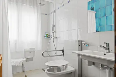 Ein Badezimmer in der Unterkunft Crans-Montana, 6 pers - parking privé & PMR