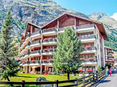 Ein allgemeiner Bergblick oder ein Berglick von der Ferienwohnung aus