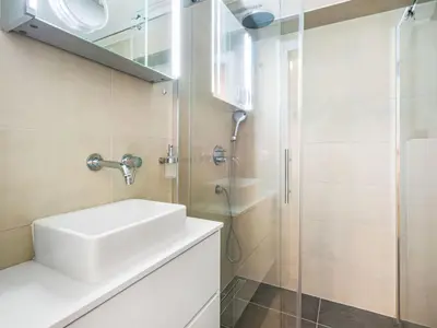 Ein Badezimmer in der Unterkunft Apartment Reseda 3-23 by Interhome