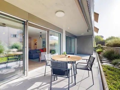 Ein Balkon oder eine Terrasse in der Unterkunft Bright flat with terrace in Sierre