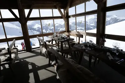 Ein allgemeiner Bergblick oder ein Berglick von des Hotels aus