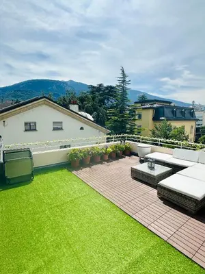 Ein allgemeiner Bergblick oder ein Berglick von der Ferienwohnung aus