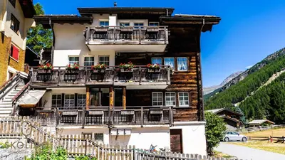 Ein allgemeiner Bergblick oder ein Berglick von der Ferienwohnung aus