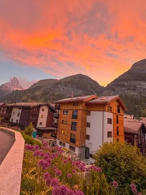 Ein allgemeiner Bergblick oder ein Berglick von der Ferienwohnung aus