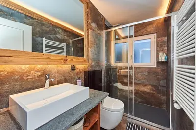 Ein Badezimmer in der Unterkunft Chalet with fantastic view on Ballesteros Golf and The Mountains