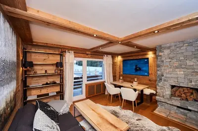 TV/Unterhaltungsangebot in der Unterkunft Chalet with fantastic view on Ballesteros Golf and The Mountains