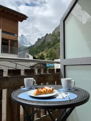 Ein allgemeiner Bergblick oder ein Berglick von der Ferienwohnung aus