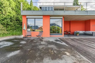 Das Gebäude in dem sich die Ferienwohnung befindet
