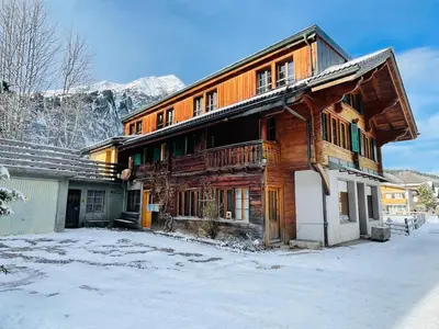 Das Gebäude in dem sich die Ferienwohnung befindet