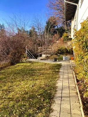 Ein Garten an der Unterkunft A 5mn de Sion - Appartement Havre de Paix