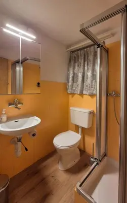 Ein Badezimmer in der Unterkunft Completely refurbished comfortable apartment