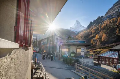 Ein allgemeiner Bergblick oder ein Berglick von der Ferienwohnung aus