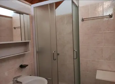 Ein Badezimmer in der Unterkunft Eline sotto ai piazz 12 Casa Elin