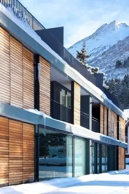 Ein allgemeiner Bergblick oder ein Berglick von der Ferienwohnung aus