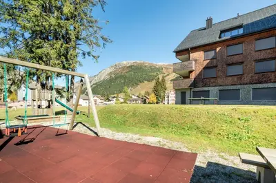 Ein allgemeiner Bergblick oder ein Berglick von der Ferienwohnung aus