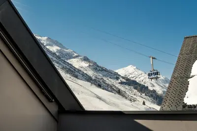Ein allgemeiner Bergblick oder ein Berglick von der Ferienwohnung aus