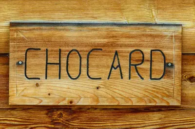 Ein Zertifikat, Auszeichnung, Logo oder anderes Dokument, das in der Unterkunft Chocard rez, studio de charme à La Sage ausgestellt ist