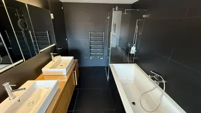 Ein Badezimmer in der Unterkunft Charmant appartement au centre de Montana