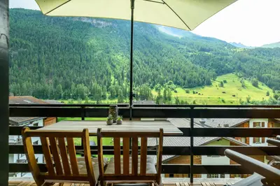 Ein allgemeiner Bergblick oder ein Berglick von der Ferienwohnung aus