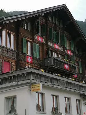 Das Gebäude in dem sich das Hotel befindet