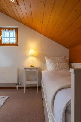 Ein Bett oder Betten in einem Zimmer der Unterkunft Chalet 3 - Quiet and unique near Interlaken