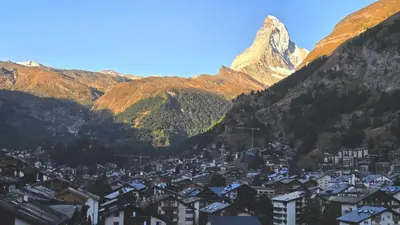 Ein allgemeiner Bergblick oder ein Berglick von der Ferienwohnung aus