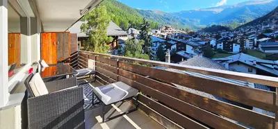 Ein allgemeiner Bergblick oder ein Berglick von der Ferienwohnung aus