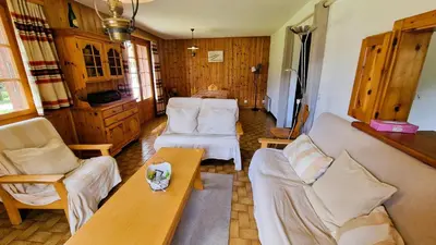 Ein Sitzbereich in der Unterkunft Chalet Chapon Joly 8 personnes