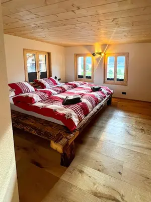 Ein Bett oder Betten in einem Zimmer der Unterkunft Lake View Chalet Mis