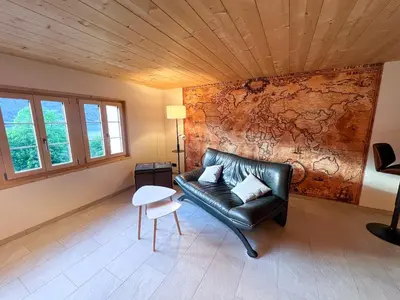Ein Sitzbereich in der Unterkunft Lake View Chalet Mis