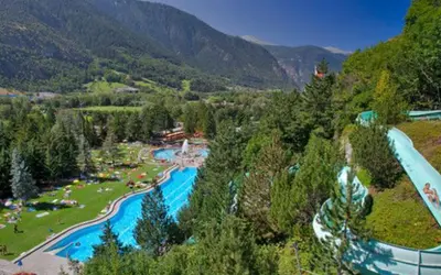 Der Swimmingpool an oder in der Nähe von Bel-Häx