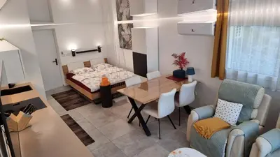Ein Sitzbereich in der Unterkunft RIVA Design-Apartment - Stilvolles Studio für 2 Personen im Wallis