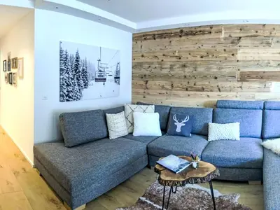 Ein Sitzbereich in der Unterkunft Apartment Cristal-12 by Interhome