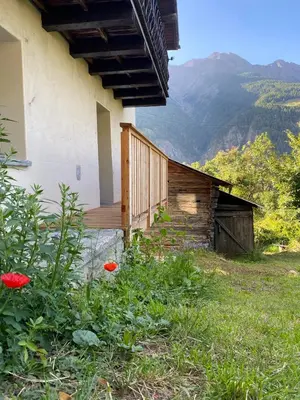 Ein allgemeiner Bergblick oder ein Berglick von der Ferienwohnung aus