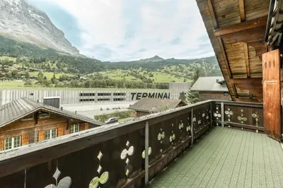 Ein allgemeiner Bergblick oder ein Berglick von der Ferienwohnung aus
