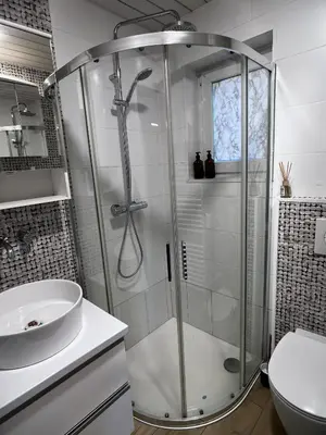 Ein Badezimmer in der Unterkunft Apartment Spiez - Lake view - for 7 guests