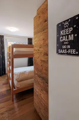 Ein Bett oder Betten in einem Zimmer der Unterkunft Cornelia 1 Ski-In-Out Stunning Views & Sleeps 8