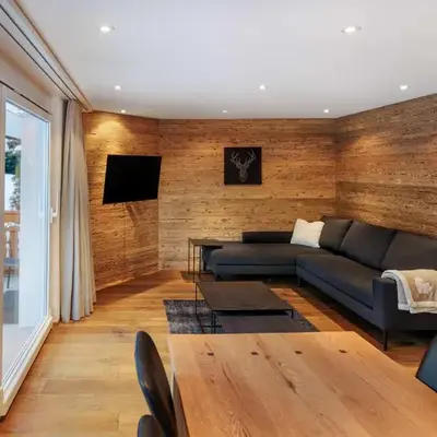 Cornelia 1 Ski-In-Out Stunning Views & Sleeps 8