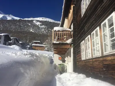 Ein allgemeiner Bergblick oder ein Berglick von der Ferienwohnung aus