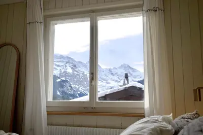Ein allgemeiner Bergblick oder ein Berglick von der Ferienwohnung aus