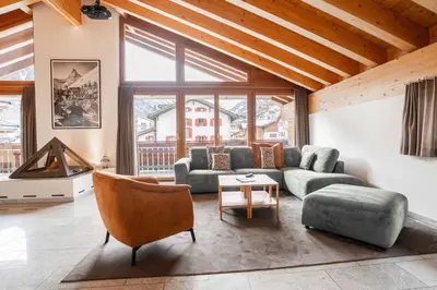 Ein Sitzbereich in der Unterkunft Turuwang Penthouse by HomeFlow