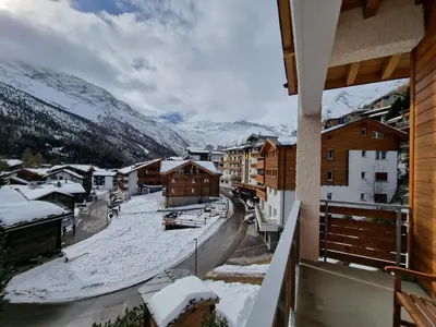 Ein allgemeiner Bergblick oder ein Berglick von der Ferienwohnung aus