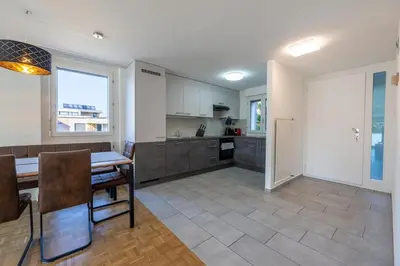 Küche/Küchenzeile in der Unterkunft Bright Apartment in Thun, 50m to Lake Free Parking