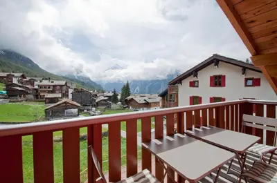 Ein allgemeiner Bergblick oder ein Berglick von der Ferienwohnung aus