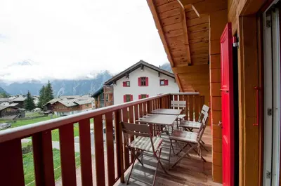 Ein Balkon oder eine Terrasse in der Unterkunft Aletschhorn, Chalet Wiedersehen