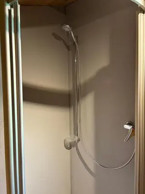 Ein Badezimmer in der Unterkunft Chalet Zytrösli